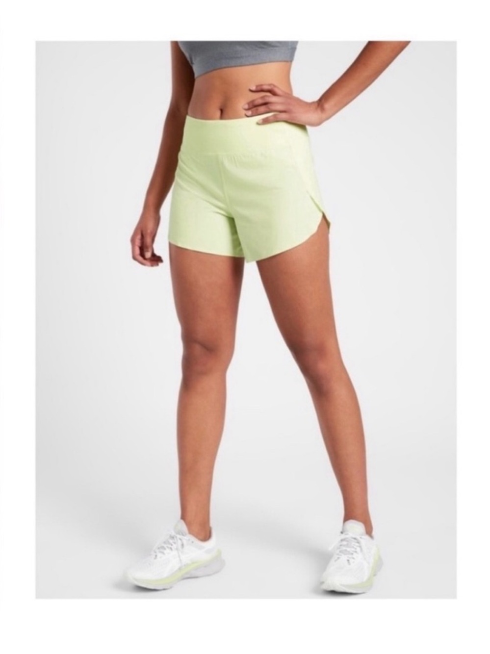 Athleta Run With It 4.5” Shorts